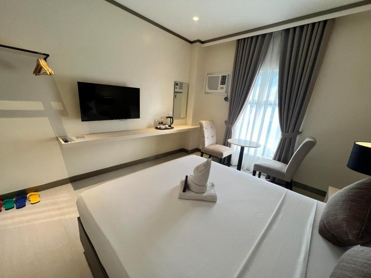Yes Hotel Imus Cavite Bagian luar foto