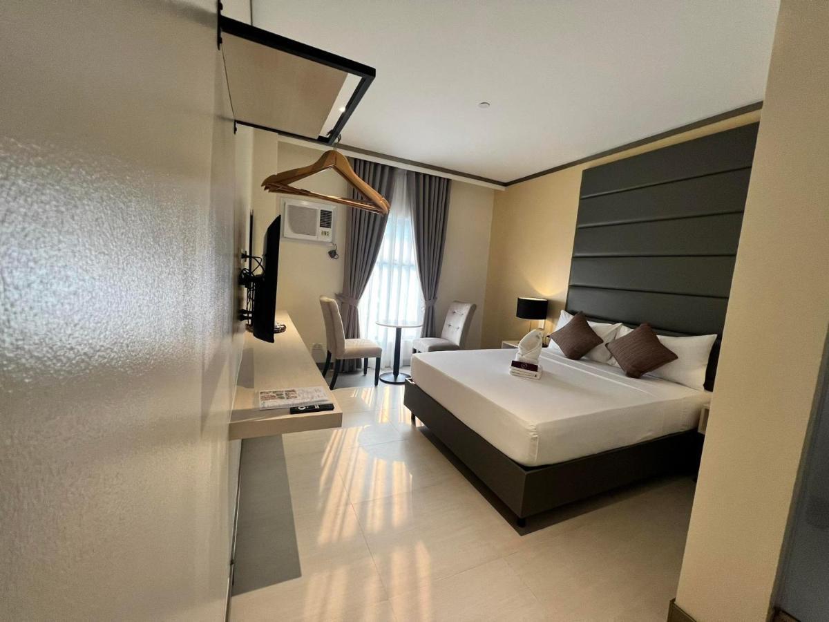 Yes Hotel Imus Cavite Bagian luar foto
