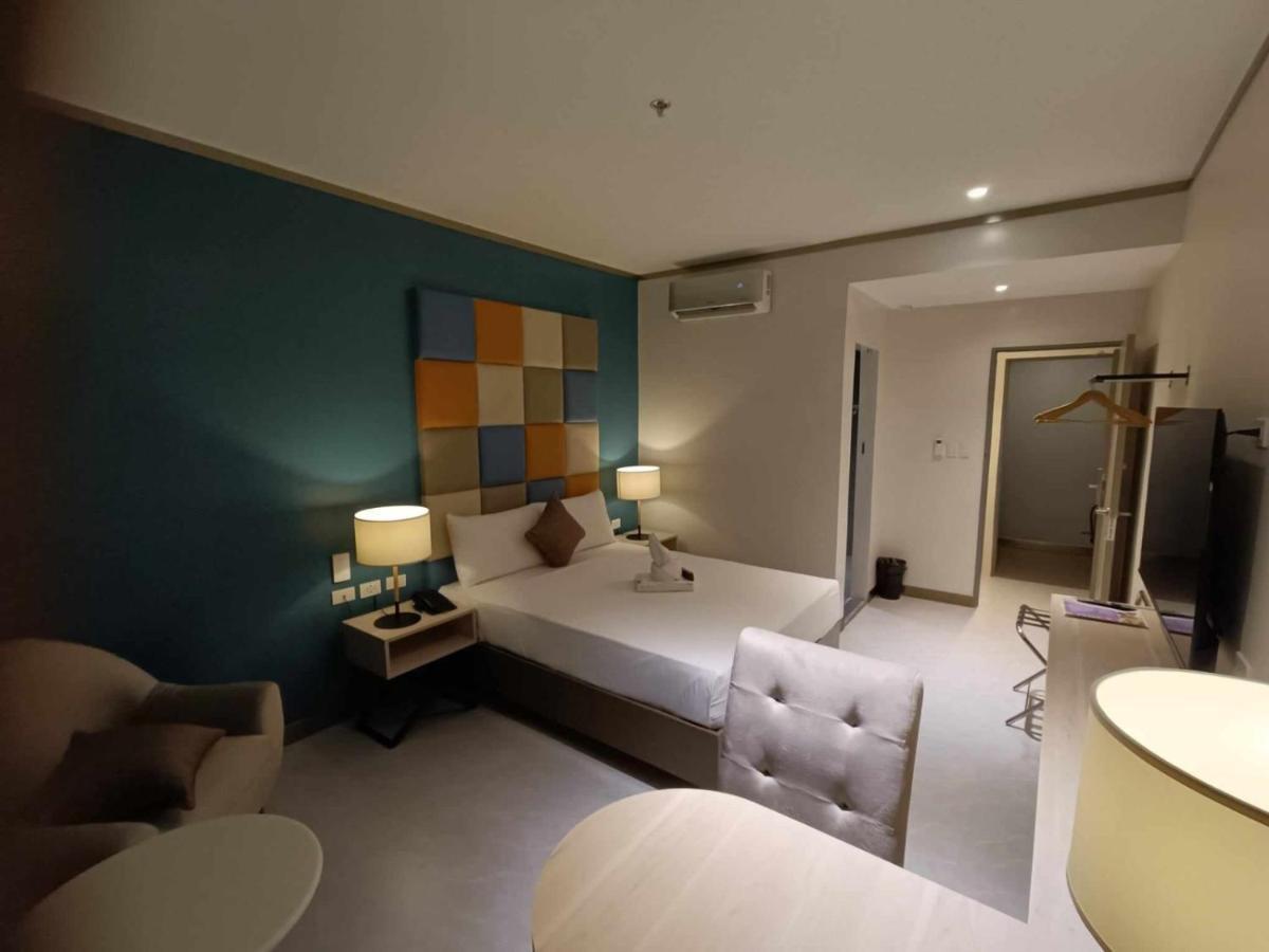 Yes Hotel Imus Cavite Bagian luar foto